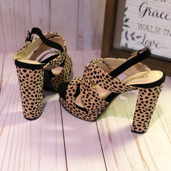 Leopard Pumps - Picture 3 of 7